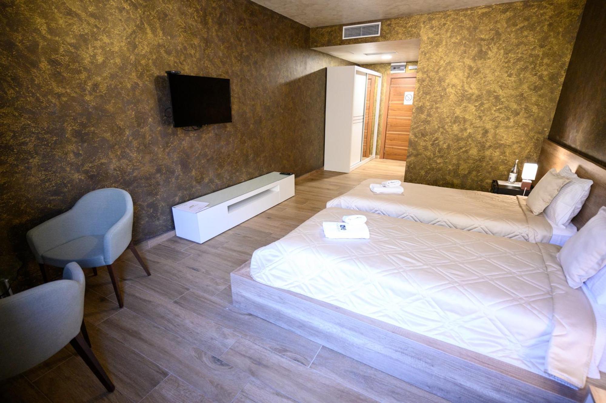 Hotel Monogramlux Indija Esterno foto